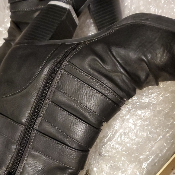 Black ankle boots - Picture 2 of 2